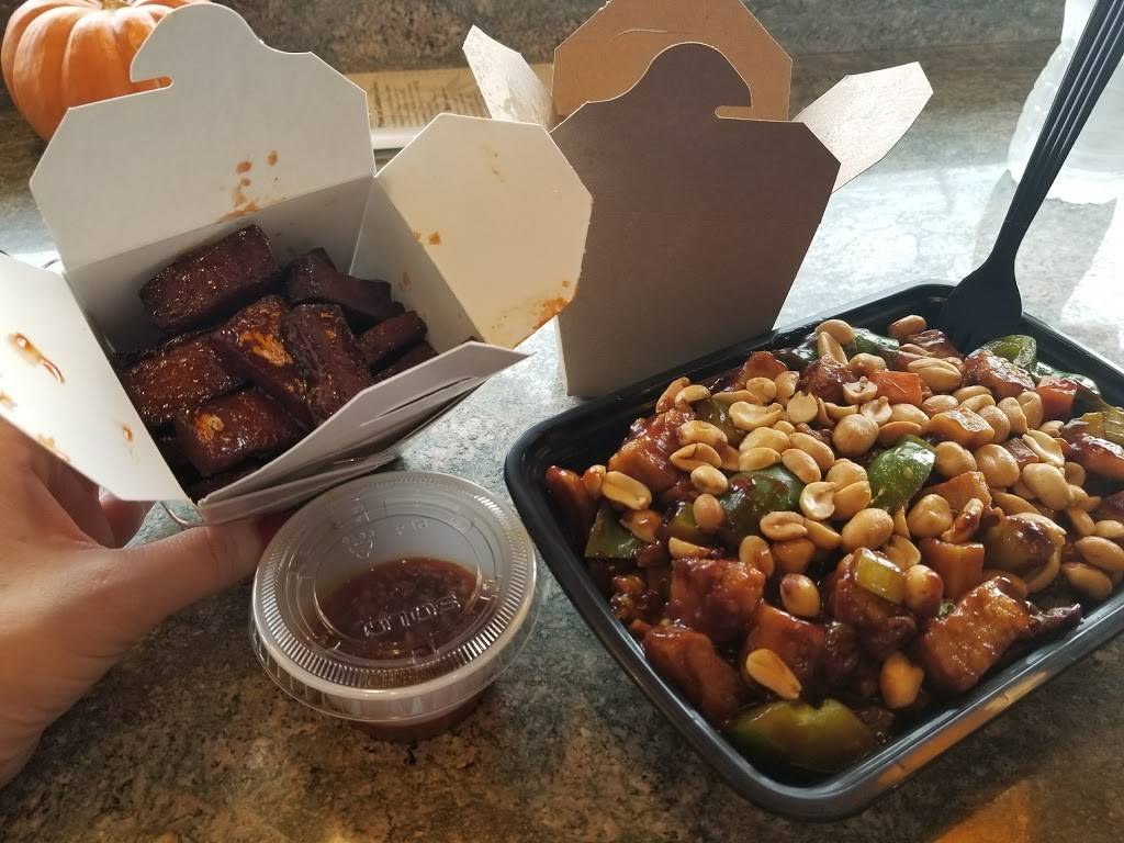 Black Bamboo Chinese Restaurant | restaurant | 844 Farmington Ave, West Hartford, CT 06119, USA | 8602368888 OR +1 860-236-8888