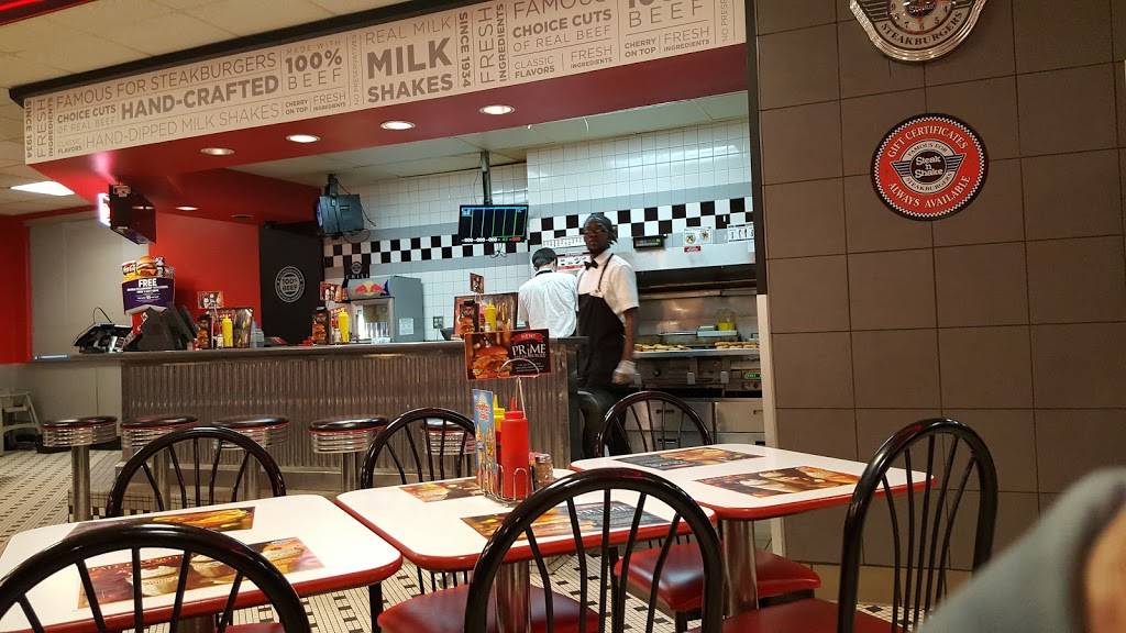 Steak n Shake | restaurant | 883 Vann Dr, Jackson, TN 38305, USA | 7315120334 OR +1 731-512-0334
