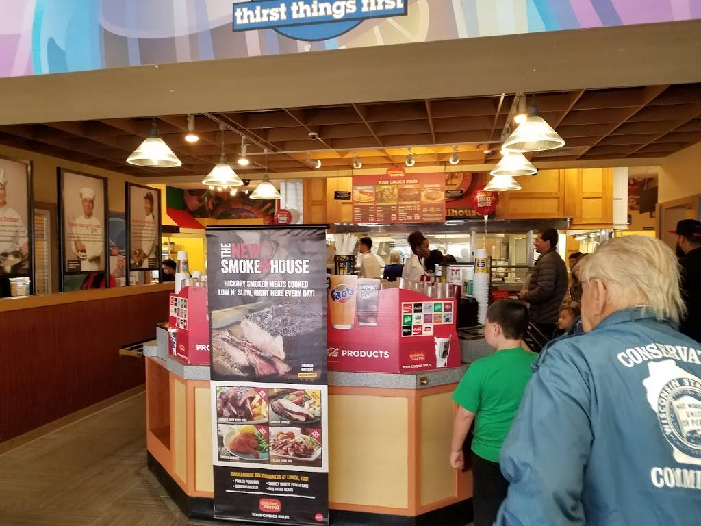 Golden Corral Buffet & Grill | meal takeaway | 1673 Arcadian Ave, Waukesha, WI 53186, USA | 2628961000 OR +1 262-896-1000