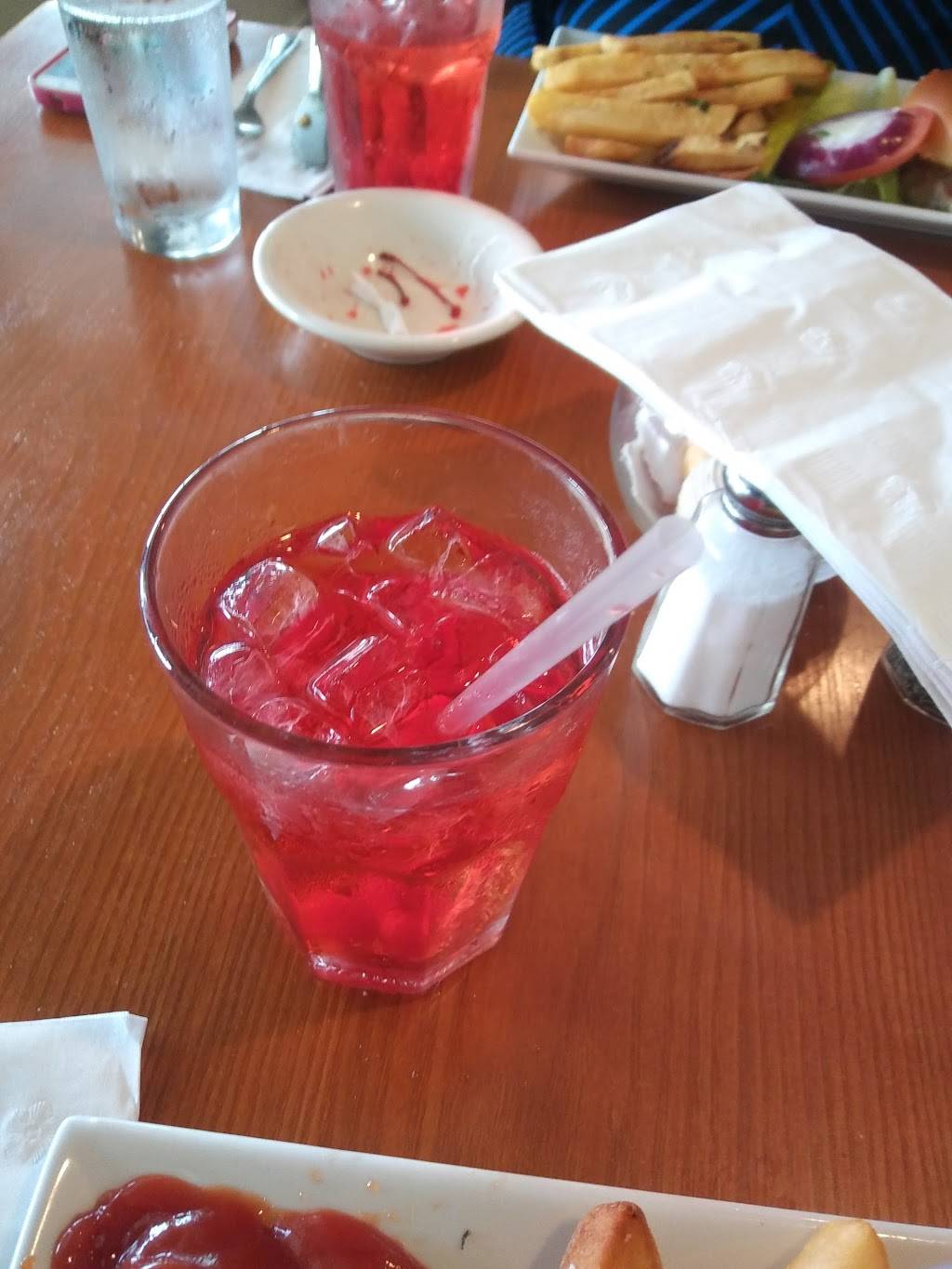 Lighthouse Waterfront Cafe | restaurant | 76 Shore Rd, Glen Cove, NY 11542, USA | 5162772088 OR +1 516-277-2088