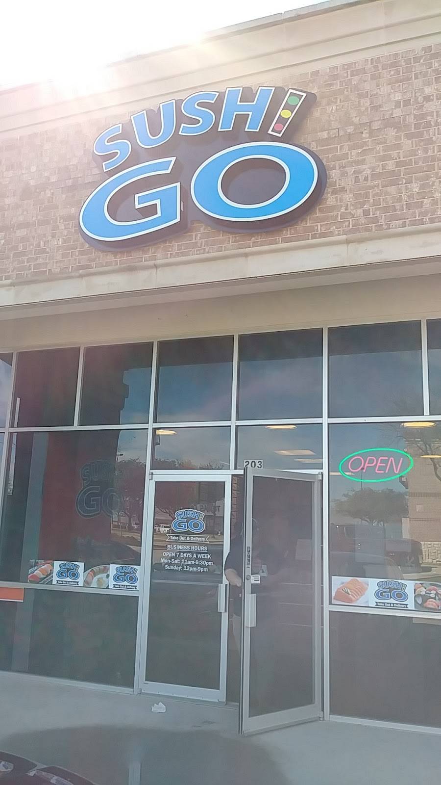 Sushi Go | restaurant | 1507 S Loop 288, Denton, TX 76205, USA | 9405140788 OR +1 940-514-0788