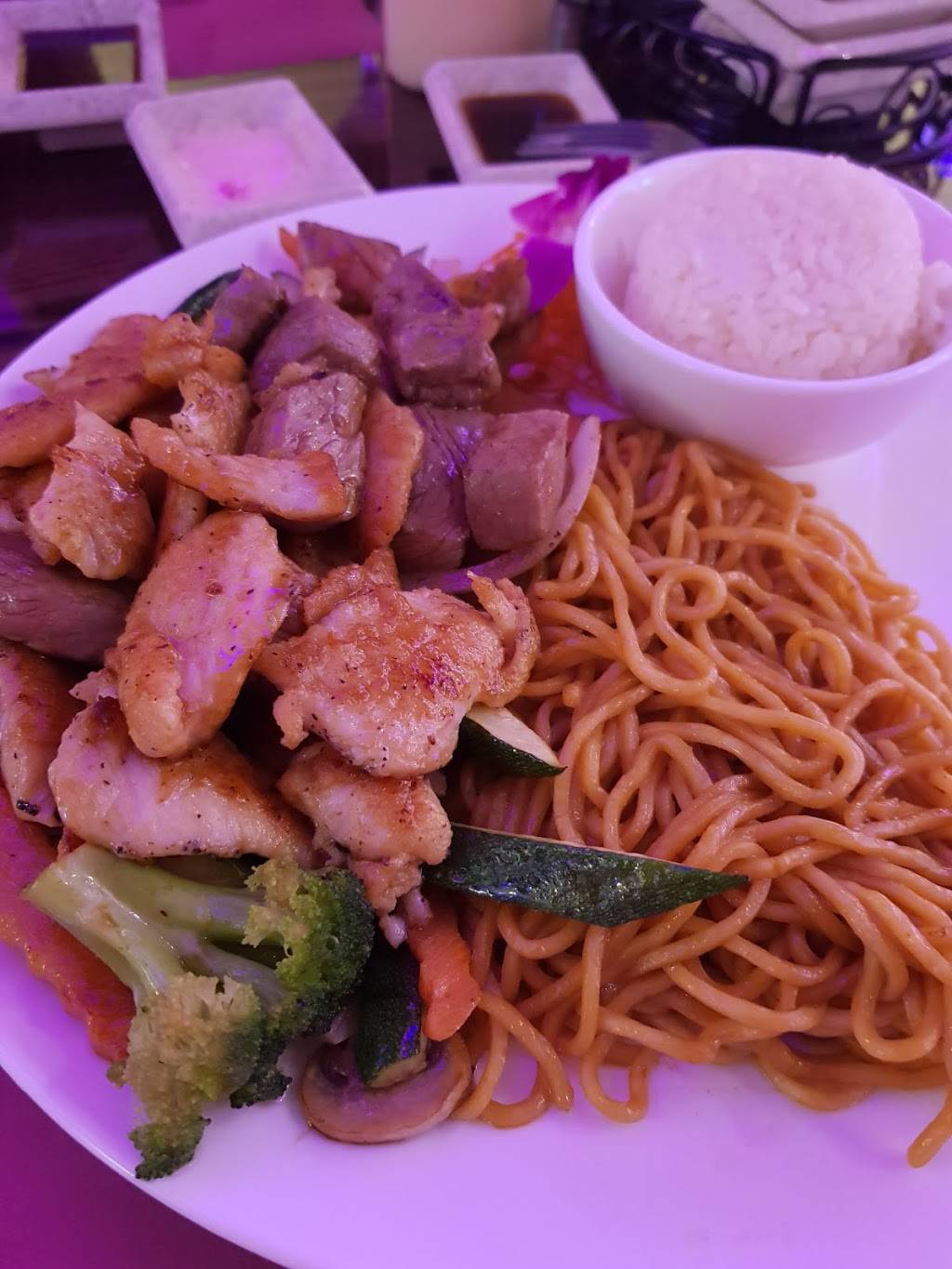 Fancy Q Sushi & Thai Apopka | restaurant | 1095 W Orange Blossom Trail, Apopka, FL 32712, USA | 4078901111 OR +1 407-890-1111