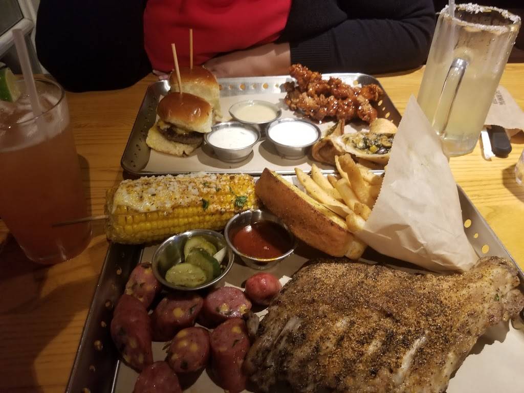 Chilis Grill & Bar | meal takeaway | 4022 Medina Rd, Akron, OH 44333, USA | 3306682882 OR +1 330-668-2882