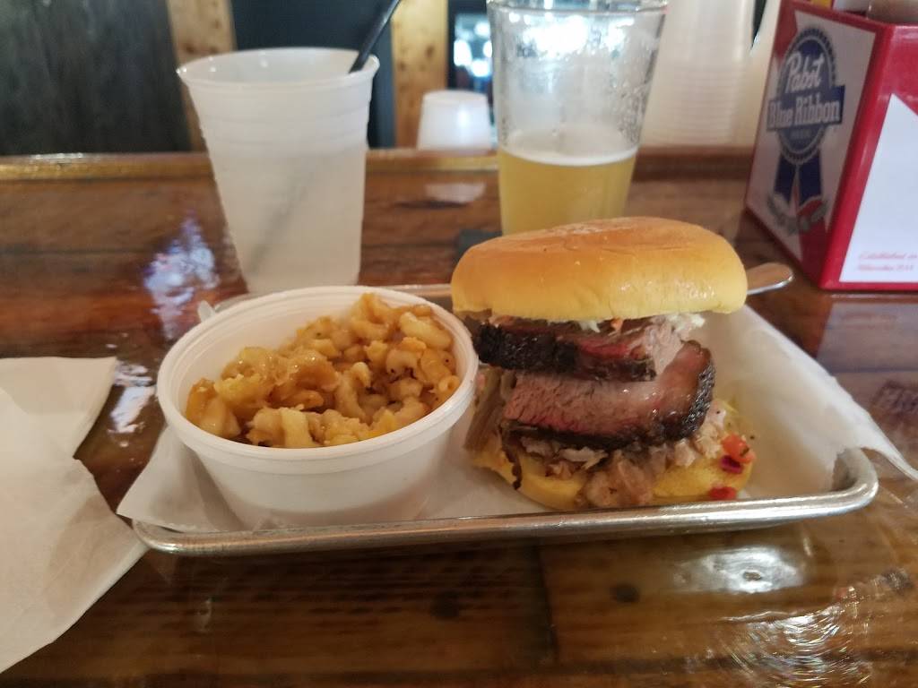 Southern Roots Smokehouse | restaurant | 2544 Savannah Hwy, Charleston, SC 29414, USA | 8432125785 OR +1 843-212-5785