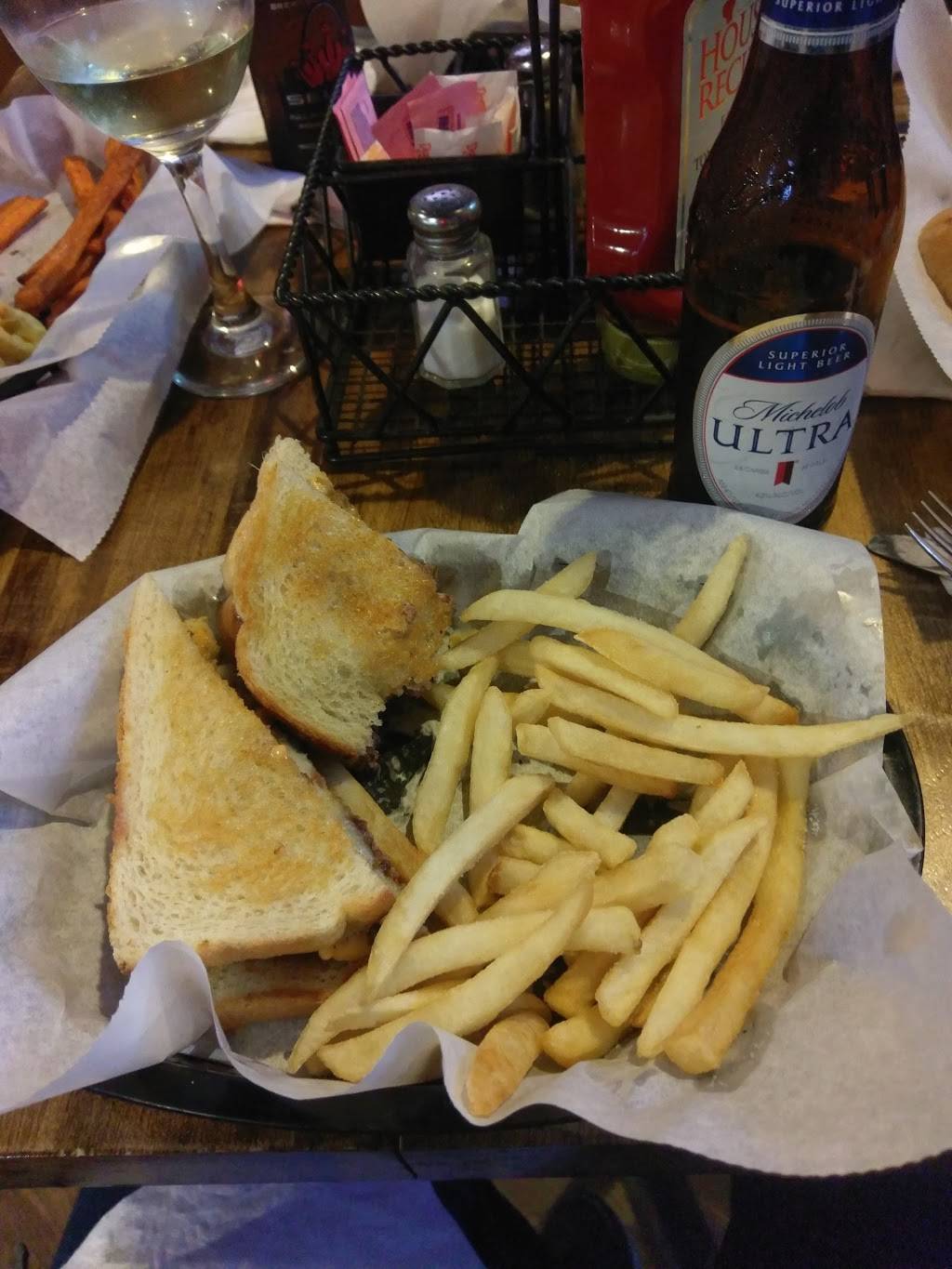 The Wooden Nickel Pub and Grill | restaurant | 171 S Main St, Glen Carbon, IL 62034, USA | 6182882141 OR +1 618-288-2141