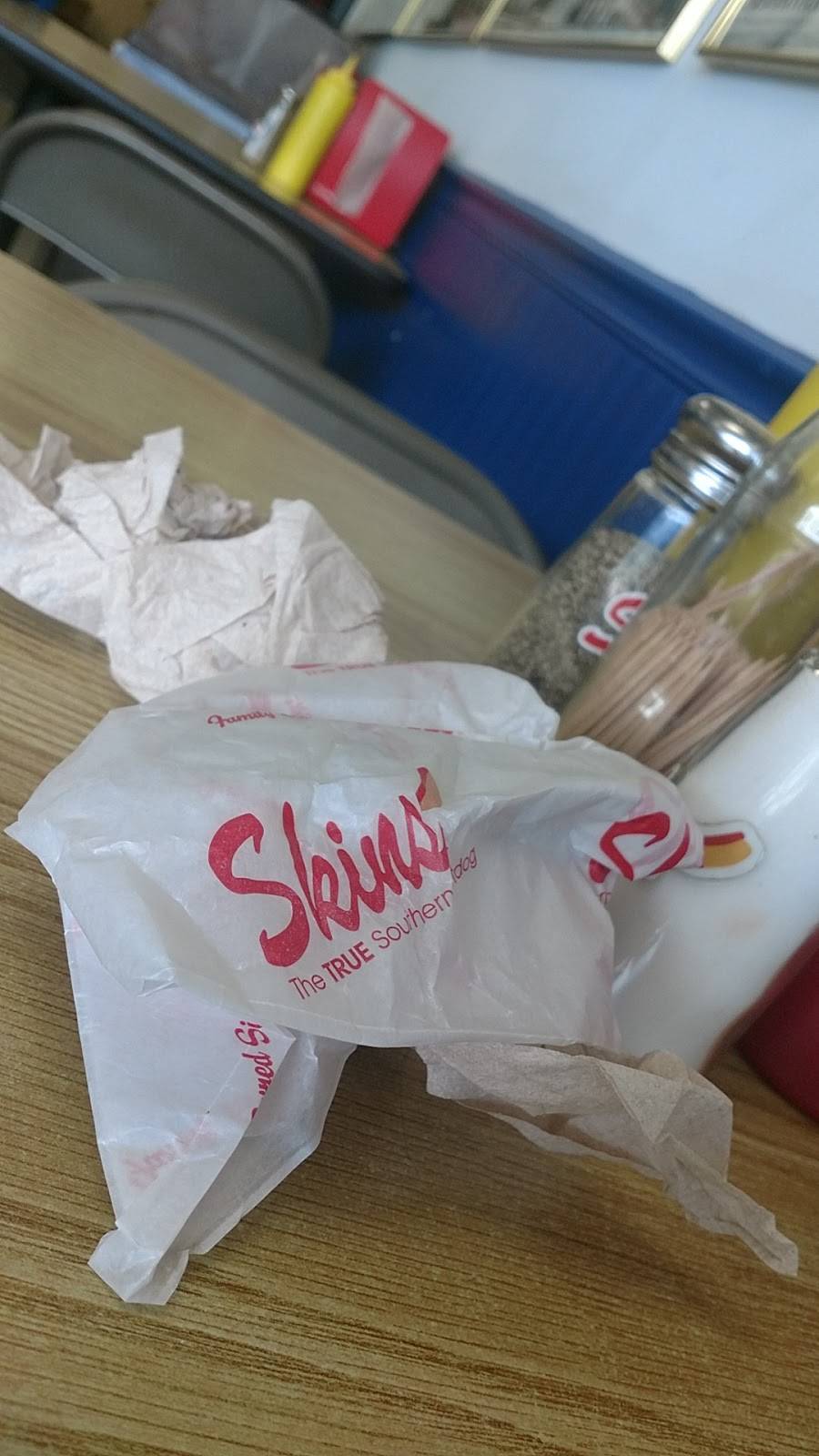 Skins Hotdogs | restaurant | 518 Mills Ave, Greenville, SC 29605, USA | 8642335280 OR +1 864-233-5280