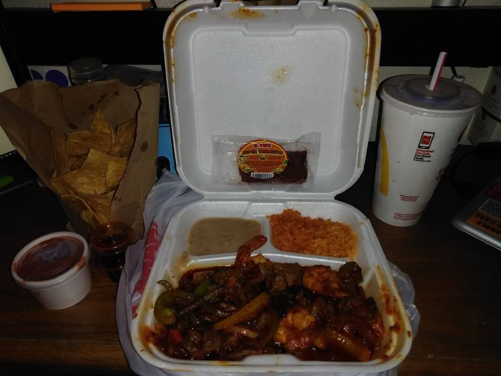 Birrieria y mariscos Apatzingan | restaurant | 380 CA-65, Lindsay, CA 93247, USA | 5592399400 OR +1 559-239-9400