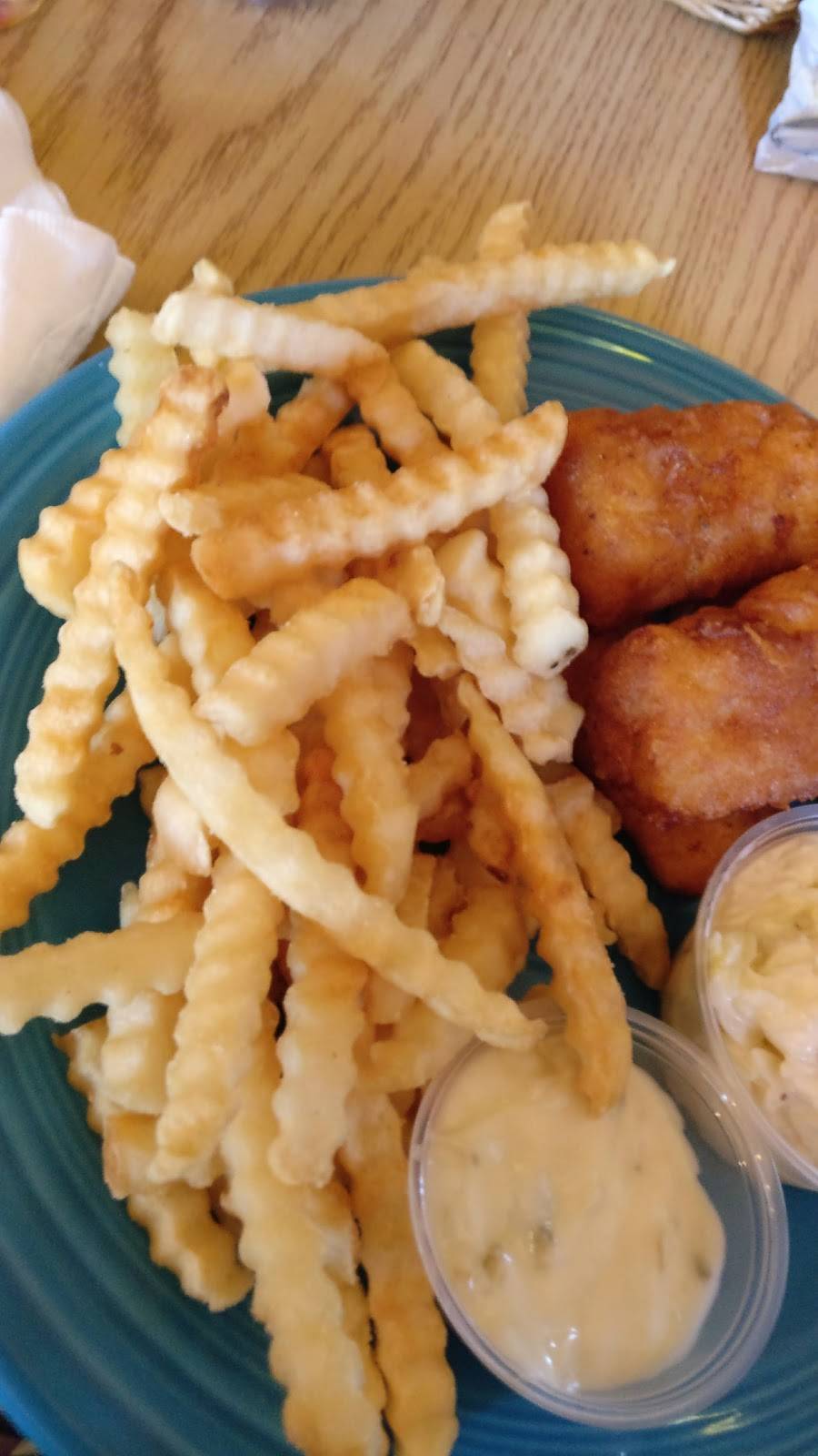 Farmington Inn | restaurant | N6443 S Farmington Rd, Helenville, WI 53137, USA | 9206993725 OR +1 920-699-3725