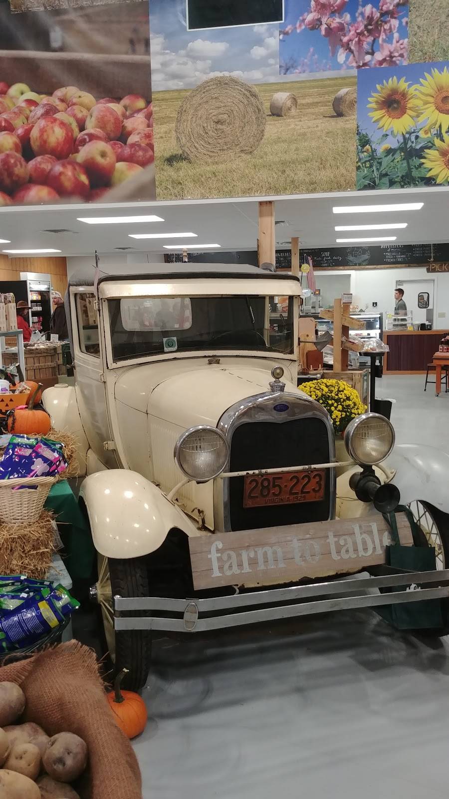 West Oaks Farm Market | cafe | 4305 Middle Rd, Winchester, VA 22602, USA | 5405398175 OR +1 540-539-8175