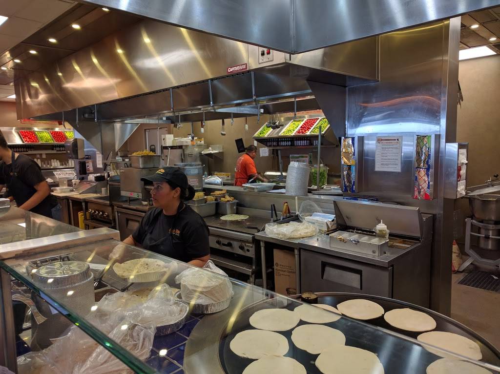 Cafe Rio Mexican Grill | meal takeaway | 2131 E Camelback Rd, Phoenix, AZ 85016, USA | 6024255380 OR +1 602-425-5380