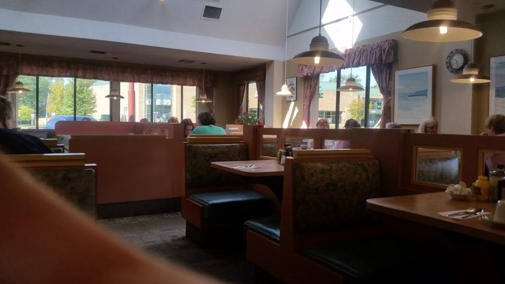 Golden Basket | restaurant | 32286 Woodward Ave, Royal Oak, MI 48073, USA | 2485491588 OR +1 248-549-1588