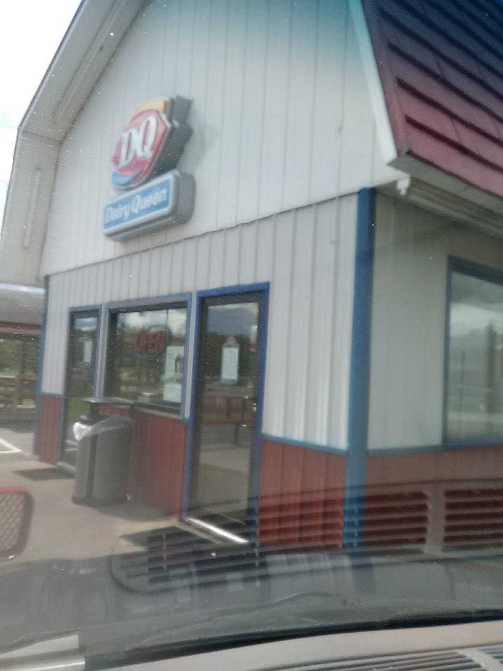 Dairy Queen Grill & Chill | restaurant | 30 N Walnut St, Sharpsville, PA 16150, USA | 7249624200 OR +1 724-962-4200