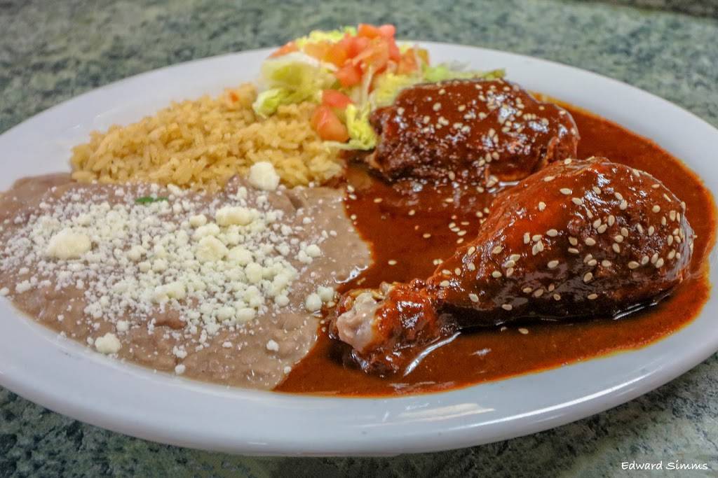 El Charro | Oaxaca Restaurant | restaurant | 14464 Atstar St #202, Victorville, CA 92395, USA | 7602434242 OR +1 760-243-4242