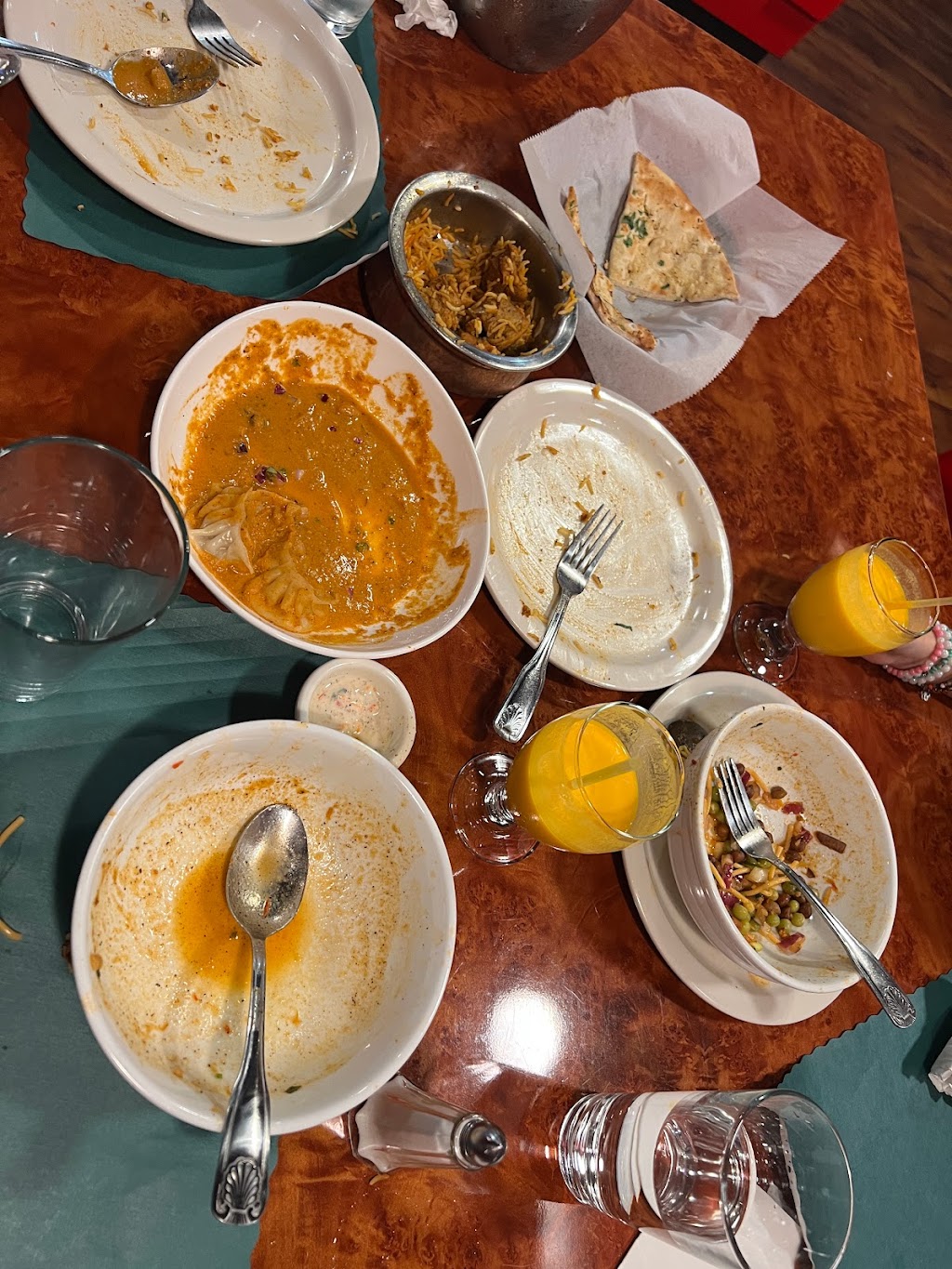 Momo Hunt Restaurant & Bar | restaurant | 3500 Walnut St, Harrisburg, PA 17109, USA | 7172168609 OR +1 717-216-8609