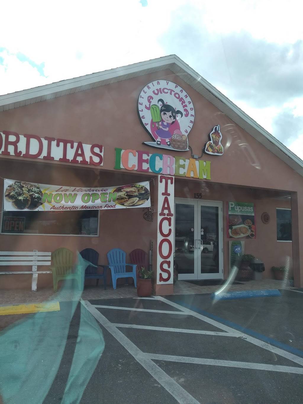 La Victoria Paleteria Ice Cream Shop & Restaurant | restaurant | 155 W Cowboy Way, LaBelle, FL 33935, USA | 8636747146 OR +1 863-674-7146