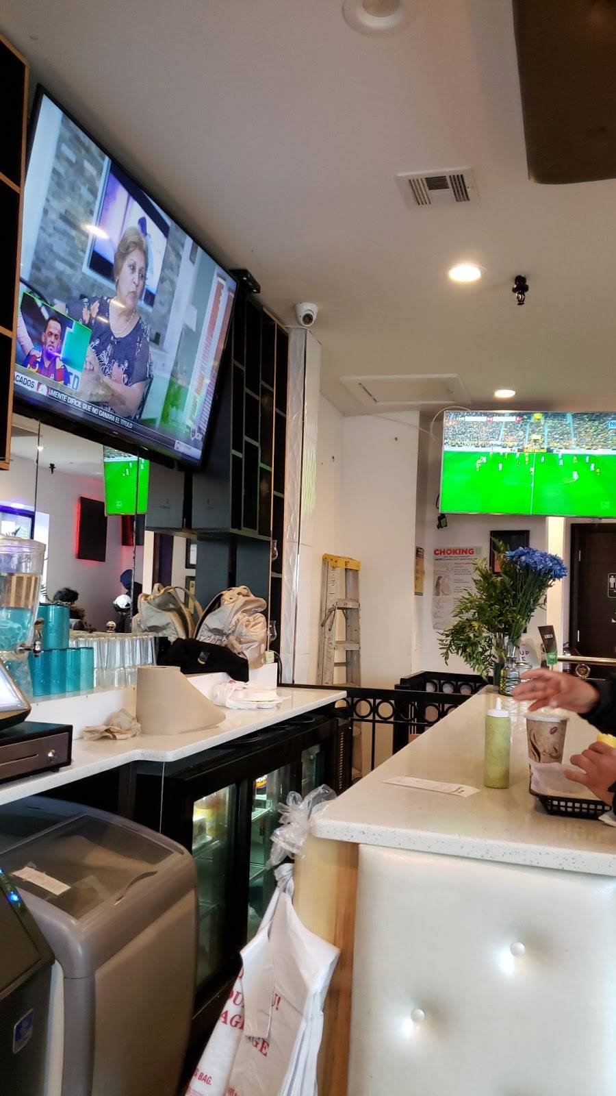 Blue | cafe | 82-63 Broadway, Elmhurst, NY 11373, USA | 7183960717 OR +1 718-396-0717