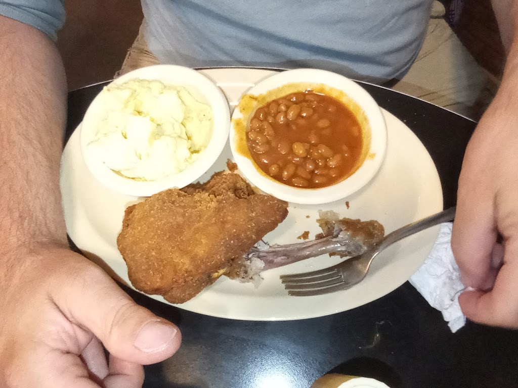 Hickory Hole | restaurant | 720 Main St, Parsons, KS 67357, USA | 6204219067 OR +1 620-421-9067