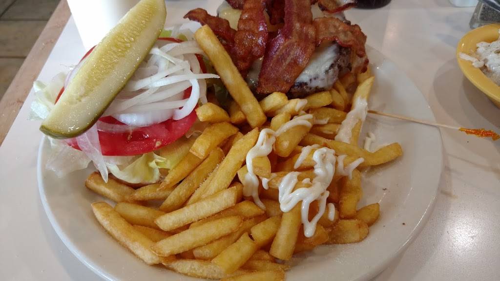 Flanigans Seafood Bar and Grill | restaurant | 2500 E Atlantic Blvd, Pompano Beach, FL 33062, USA | 9549433762 OR +1 954-943-3762