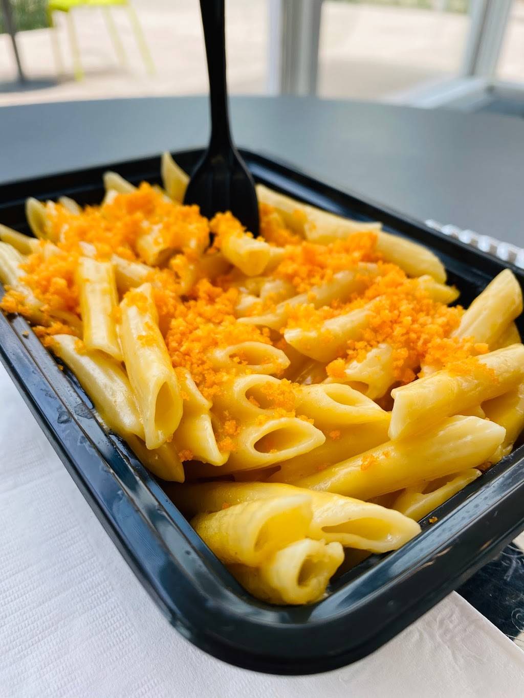 Little Kitchen HTX Brochstein Pavilion | restaurant | 6100 Main Street MS 750, Raymond and Susan Brochstein Pavilion, Houston, TX 77005, USA | 7133482279 OR +1 713-348-2279