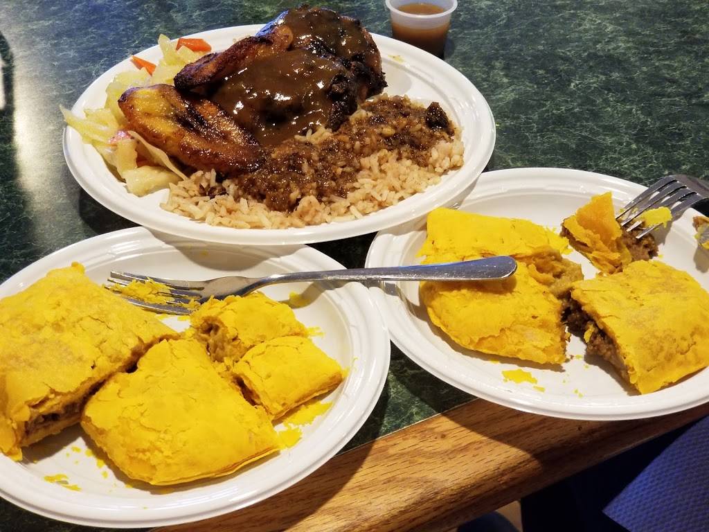 Jamaican Me Crazy | restaurant | 776 Main St, Willimantic, CT 06226, USA | 8609428831 OR +1 860-942-8831