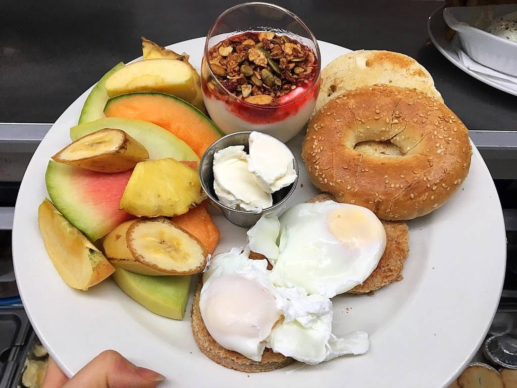 Les MalCommodes | restaurant | 19 Avenue dAuteuil, Saint-Basile, QC G0A, Canada | 4185000770 OR +1 418-500-0770