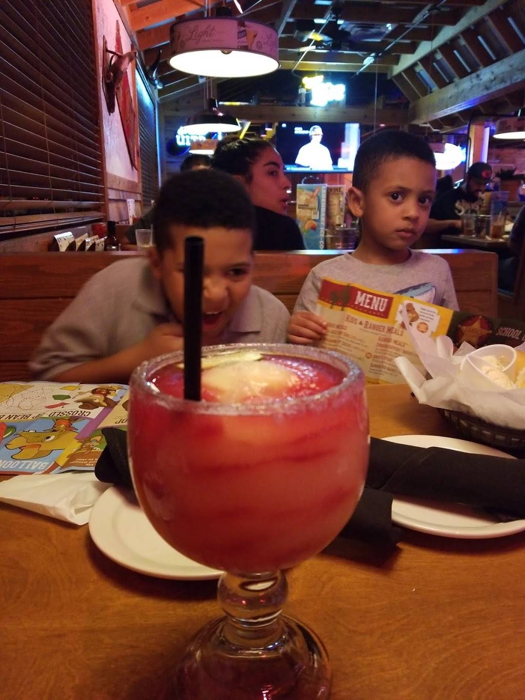 Kings Pizza | restaurant | 20571 15 Mile Rd, Clinton Twp, MI 48035, USA | 5867929844 OR +1 586-792-9844