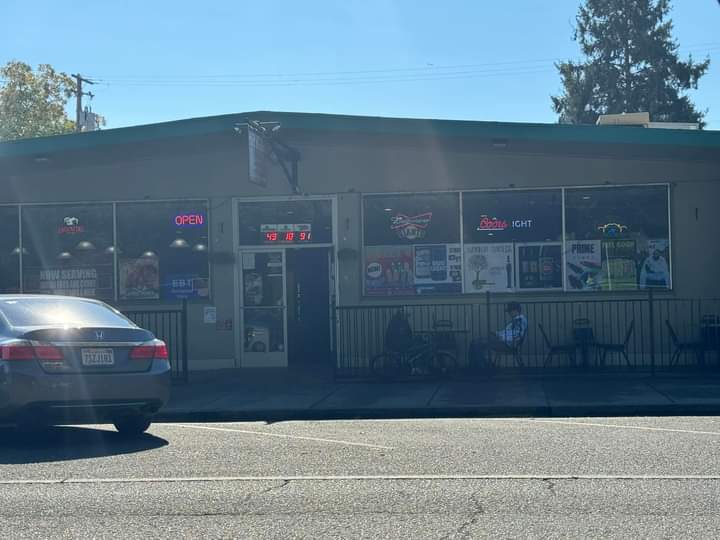 Tnt Market | restaurant | 35 W Commercial St, Willits, CA 95490, USA | 7078413000 OR +1 707-841-3000