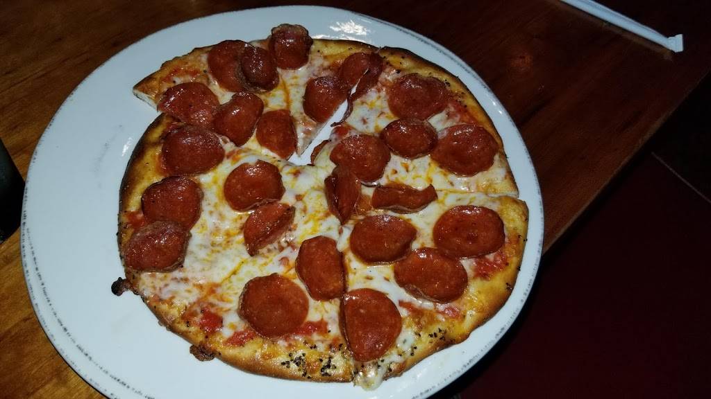 Crust Pasta & Pizzeria | restaurant | 131 S Main St, Alpharetta, GA 30009, USA | 7707776789 OR +1 770-777-6789