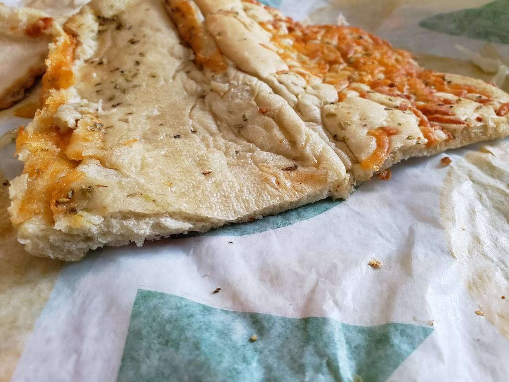 Subway | restaurant | 20136 Boulevard Henri-Bourassa, Québec, QC G2M 1K8, Canada | 4188414434 OR +1 418-841-4434