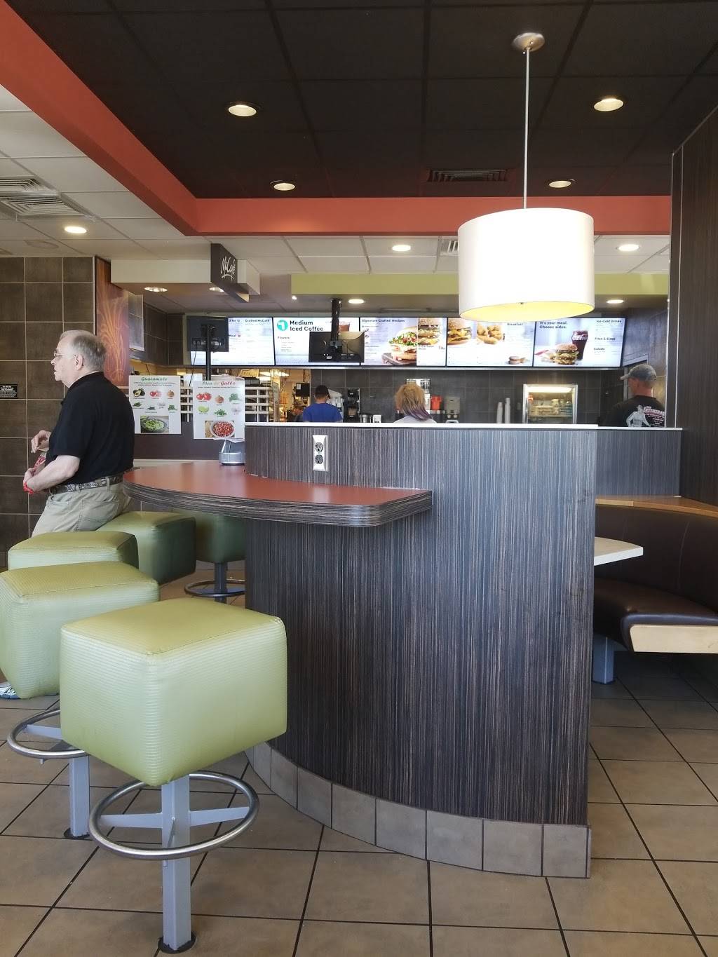 McDonalds | cafe | 1740 E 2nd St, Defiance, OH 43512, USA | 4197826400 OR +1 419-782-6400