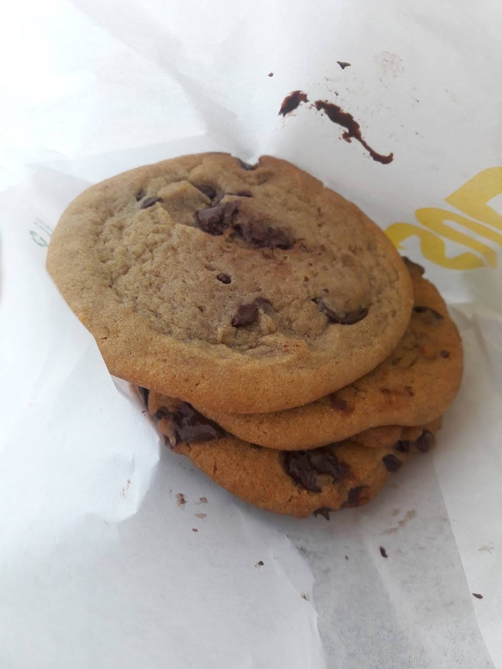 Subway Restaurants | restaurant | 696 S Gulfview Blvd, Clearwater Beach, FL 33767, USA | 7274479325 OR +1 727-447-9325