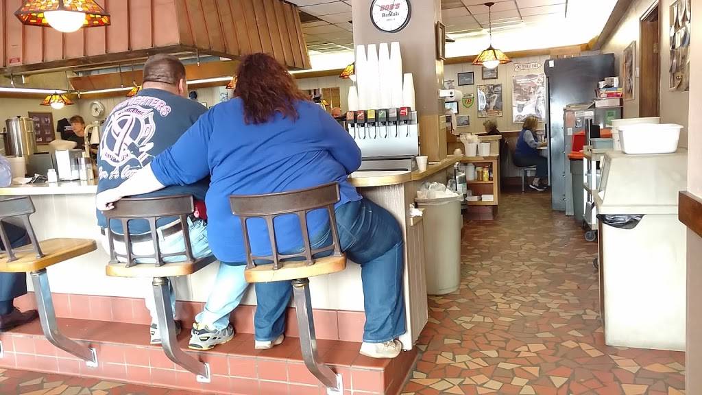 Rubens Restaurant | restaurant | 5000 Riverside Dr, Danville, VA 24541, USA | 4348222013 OR +1 434-822-2013