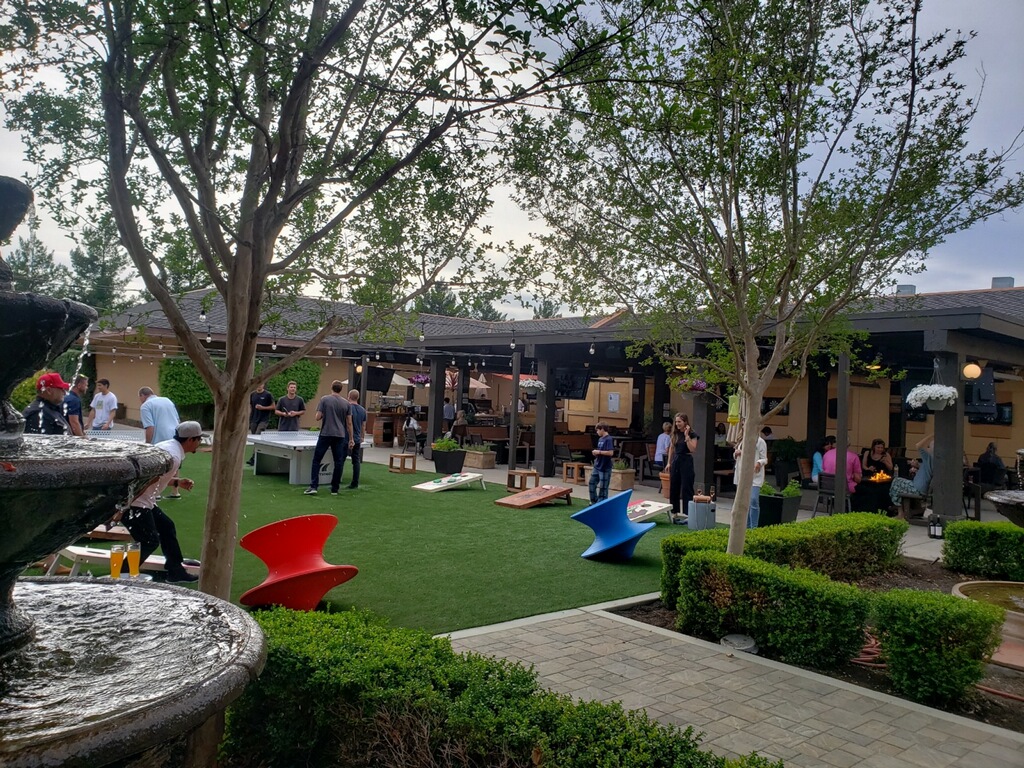 South Yard | restaurant | 3425 Solano Ave, Napa, CA 94558, USA | 7072543300 OR +1 707-254-3300