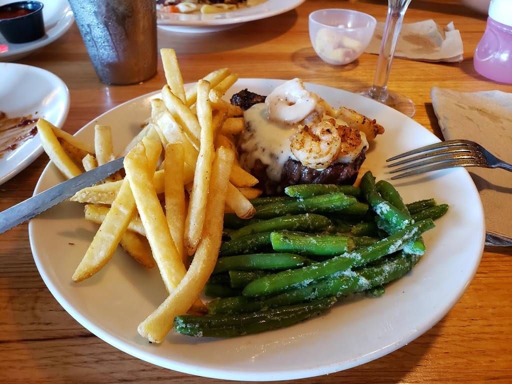 Applebees Grill + Bar | restaurant | 214 Broadway, Saugus, MA 01906, USA | 7812310137 OR +1 781-231-0137