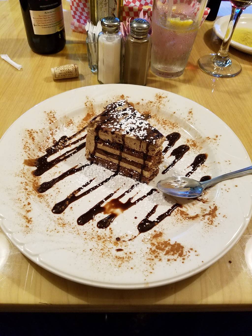 Bella Mia | restaurant | 1647 E Market St, Harrisonburg, VA 22801, USA | 5406155442 OR +1 540-615-5442