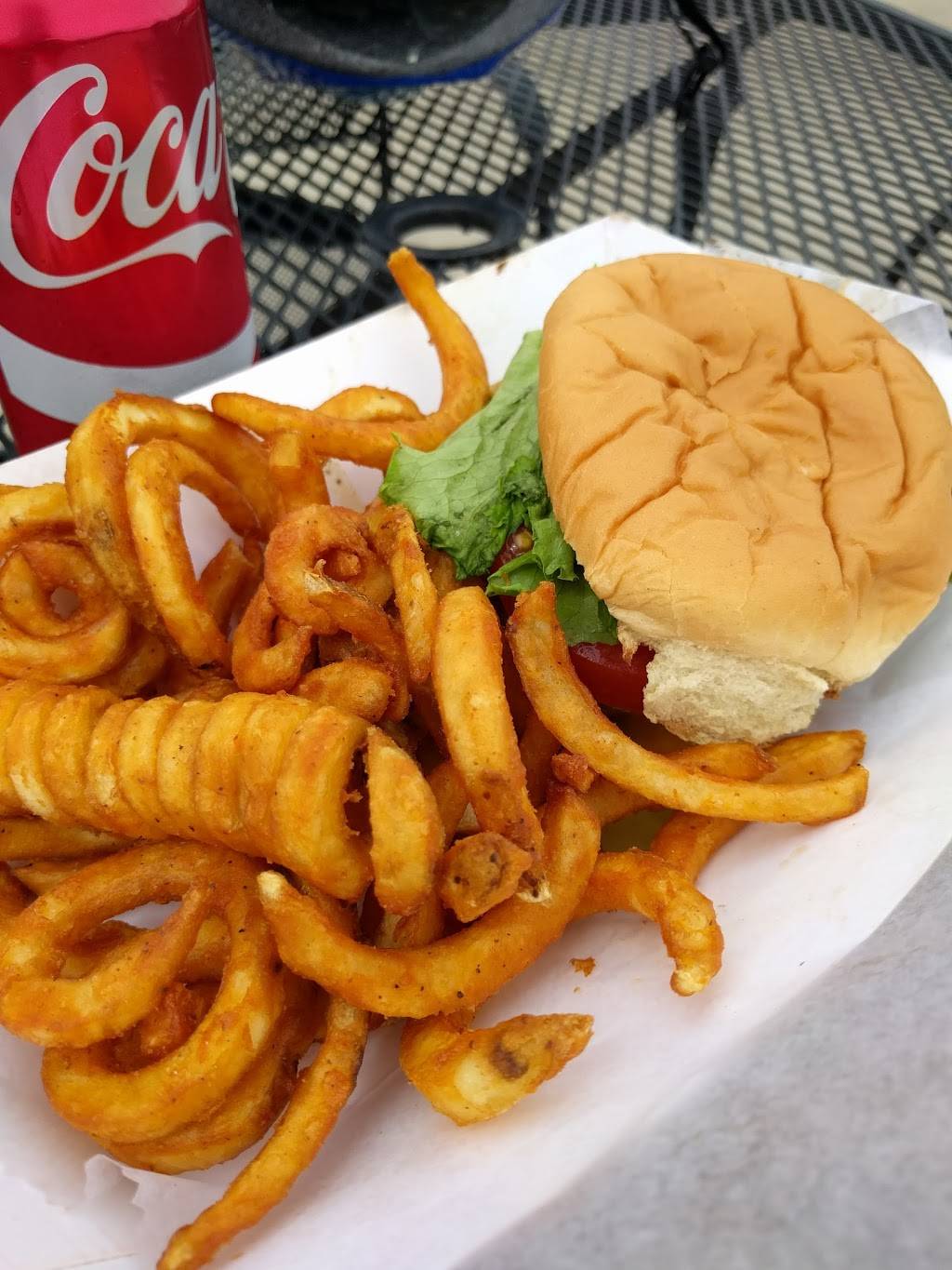 Captain Roys | restaurant | 1900 Saylor Rd, Des Moines, IA 50313, USA | 5156312223 OR +1 515-631-2223