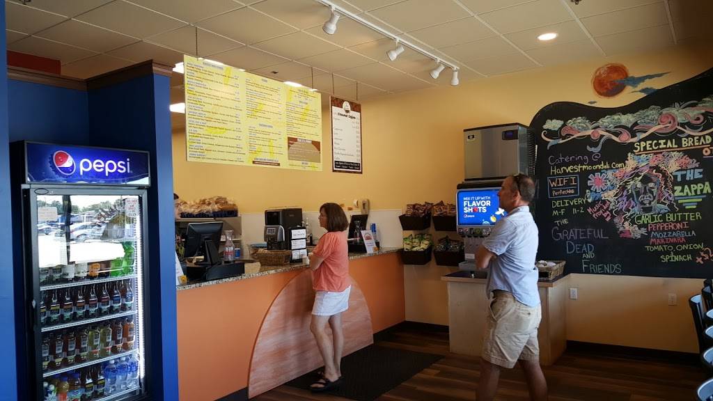 Harvest Moon Deli | restaurant | 26 Main St Suite 4, Newport, ME 04953, USA | 2073683354 OR +1 207-368-3354