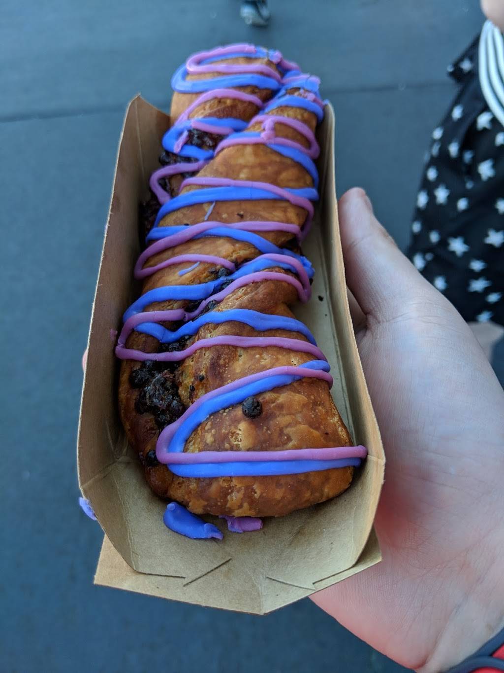 Cheshire Café | restaurant | Magic Kingdom Park, Tomorrowland, Orlando, FL 32836, USA | 4079395277 OR +1 407-939-5277