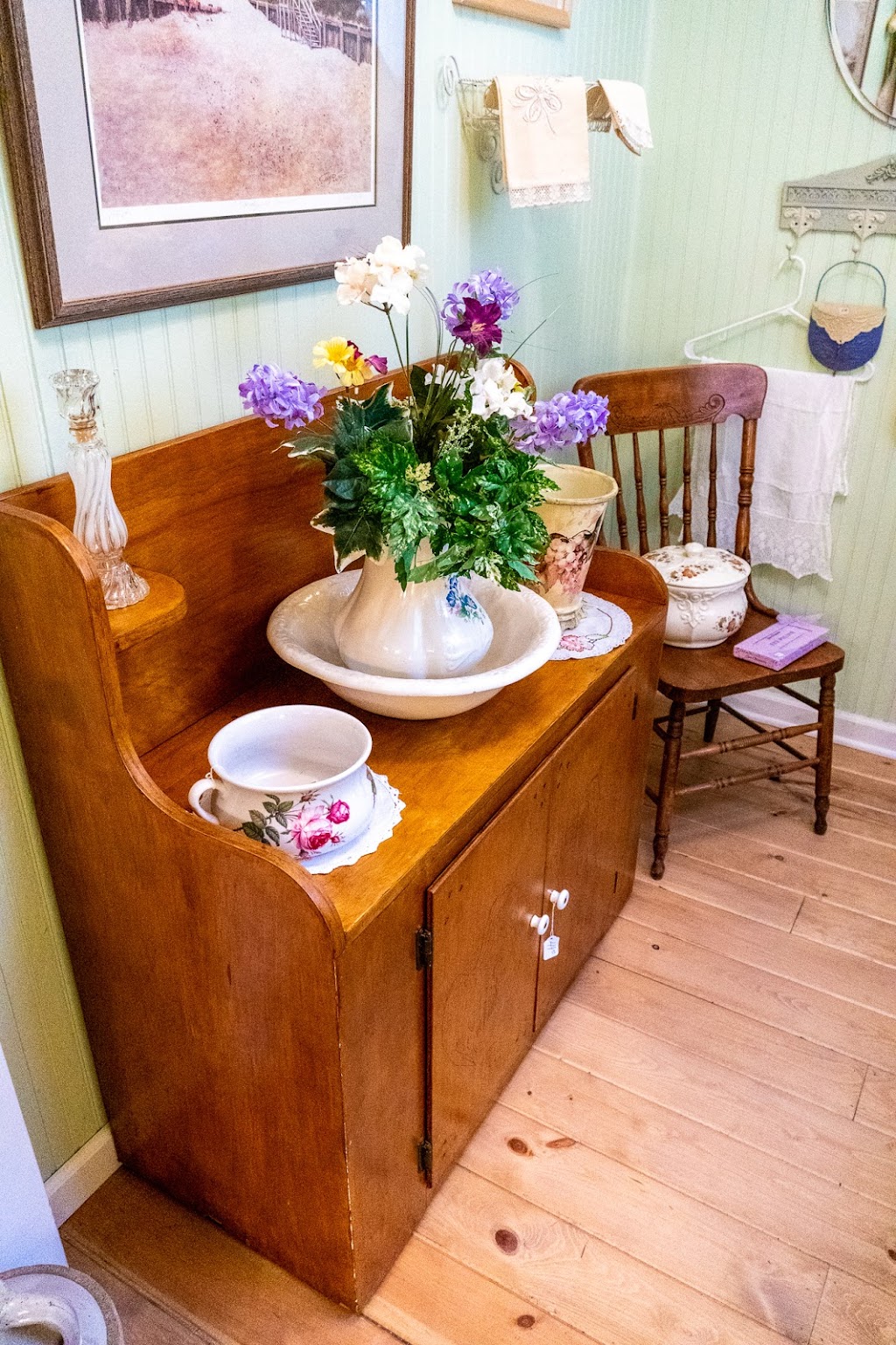 AnnieLu Antiques and Tea Room | restaurant | 5986 Savannah Hwy, Ravenel, SC 29470, USA | 8438890001 OR +1 843-889-0001