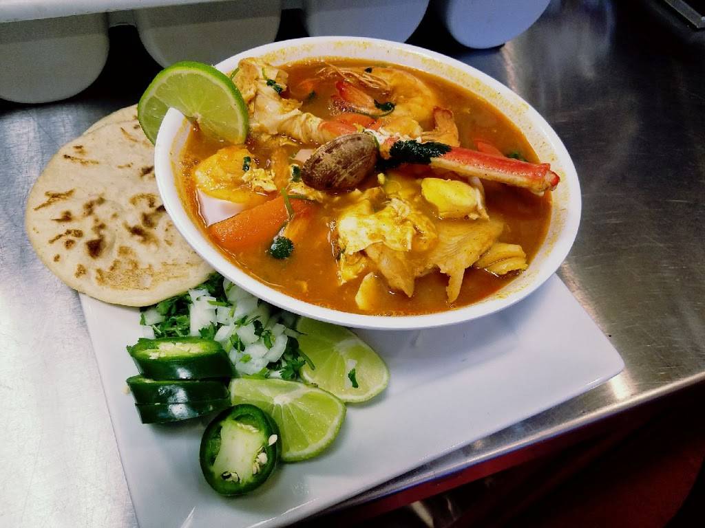 Pupusas La Familiar Restaurant | restaurant | 4524 E Tropicana Ave, Las Vegas, NV 89121, USA | 7025470234 OR +1 702-547-0234