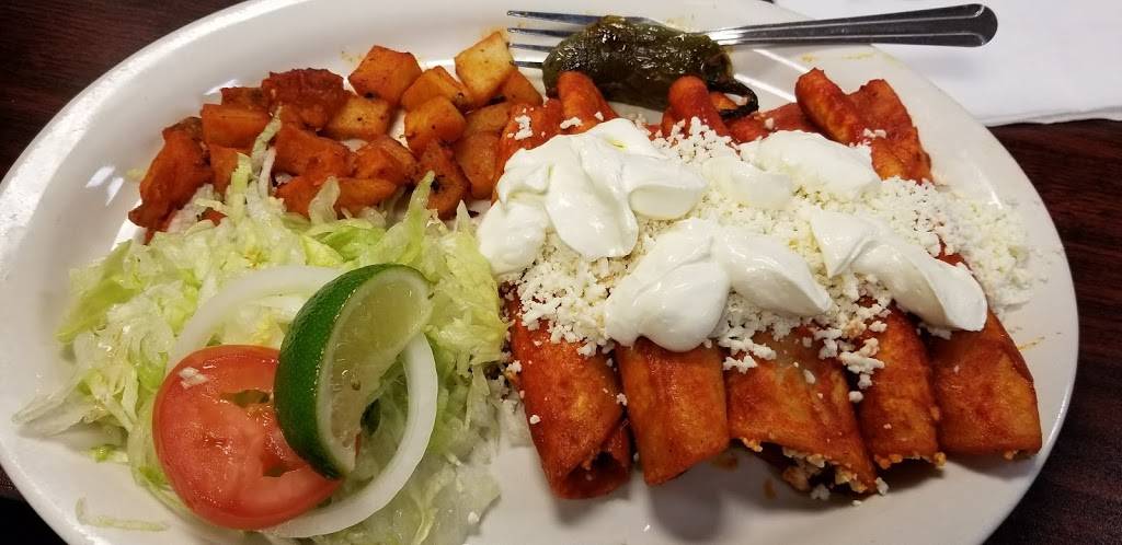 Tostada Regia I-10 East | restaurant | 10801 East Fwy, Houston, TX 77029, USA | 8322035201 OR +1 832-203-5201