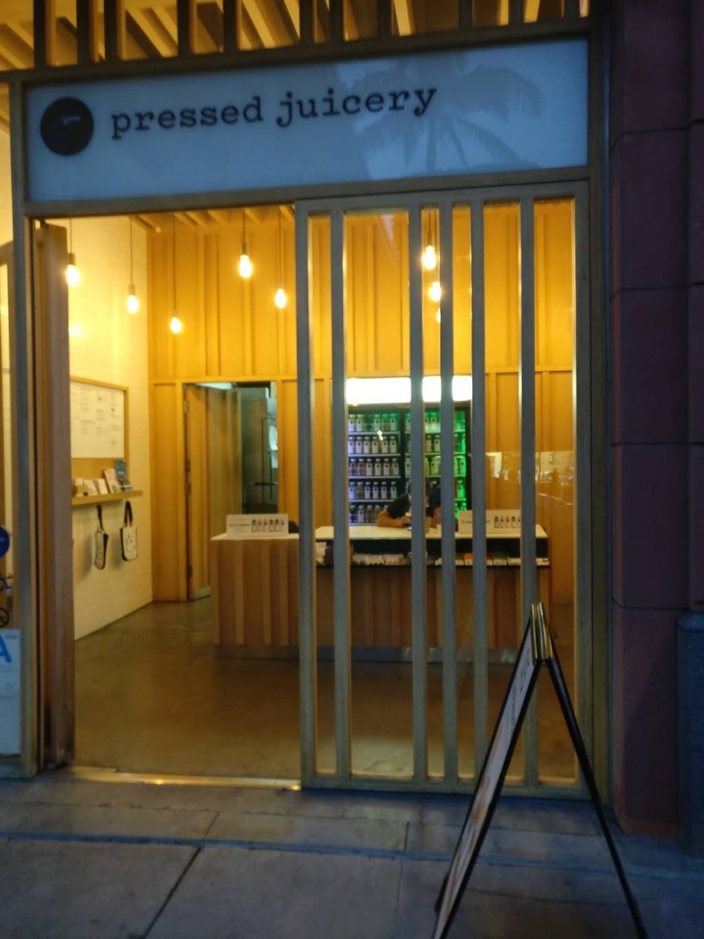 Pressed Juicery | restaurant | 430 N Bedford Dr, Beverly Hills, CA 90210, USA | 3102478488 OR +1 310-247-8488