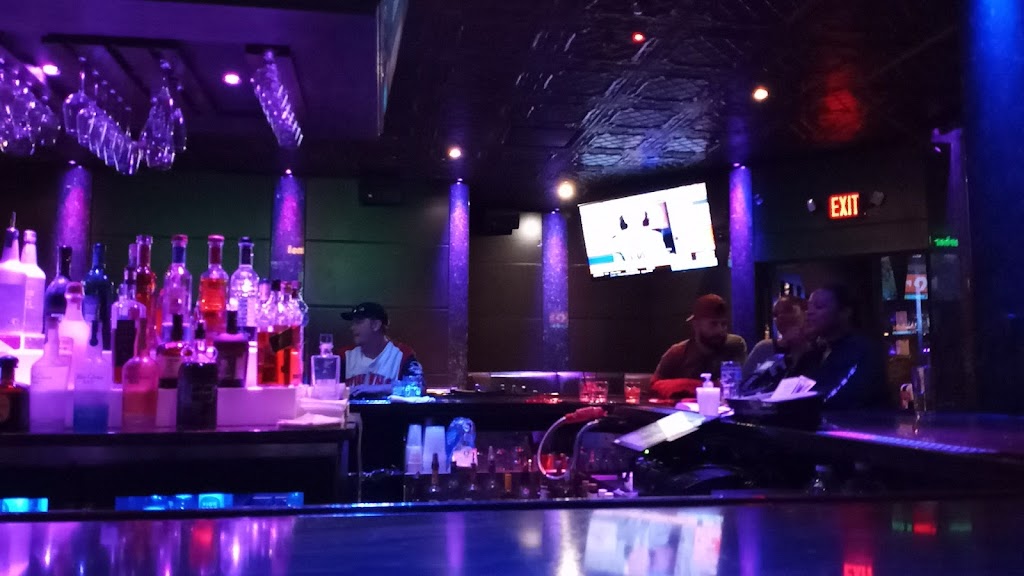 The Office Pub & Grill | restaurant | 307 N Washington Ave, Minneapolis, MN 55401, USA | 6123395081 OR +1 612-339-5081