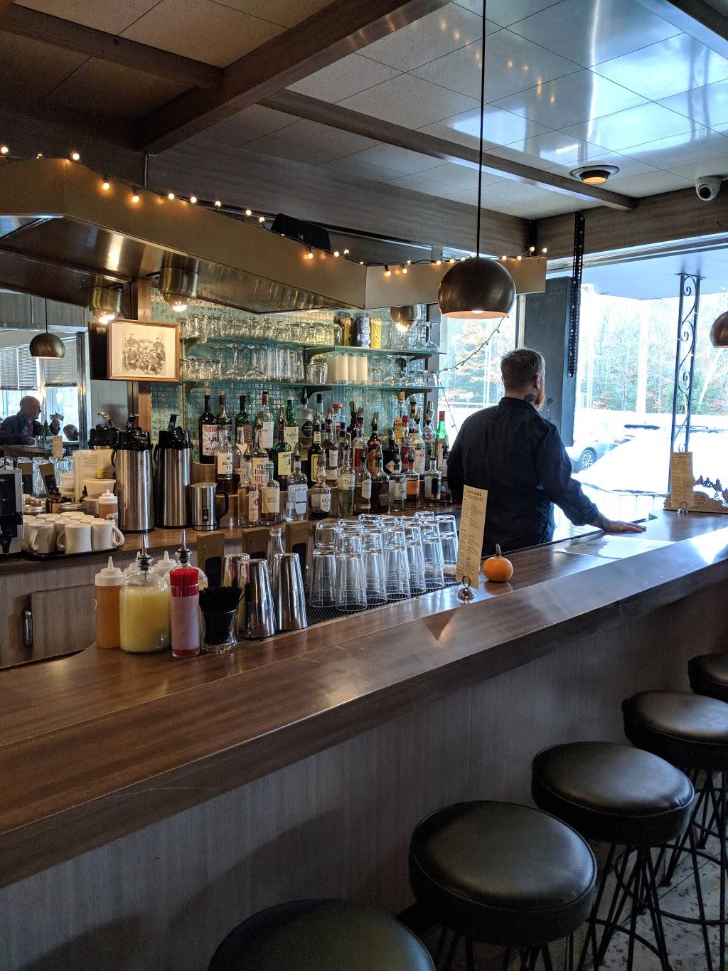 Phoenicia Diner | meal takeaway | 5681 NY-28, Phoenicia, NY 12464, USA | 8456889957 OR +1 845-688-9957