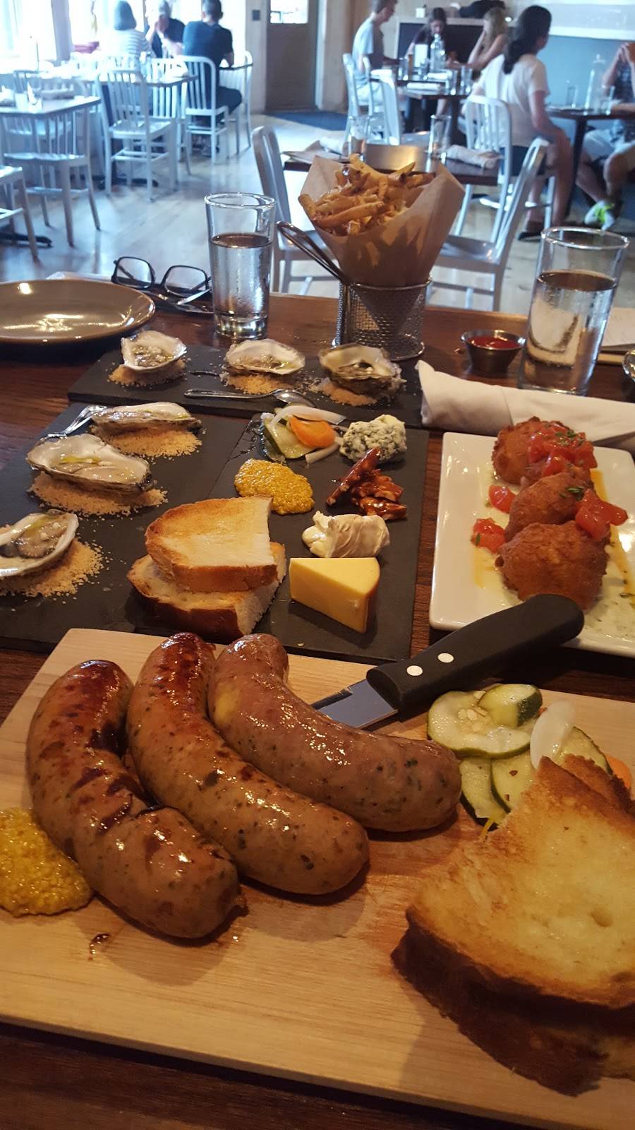 Coda | restaurant | 18 Village Green Way, Southwest Harbor, ME 04679, USA | 2072448133 OR +1 207-244-8133