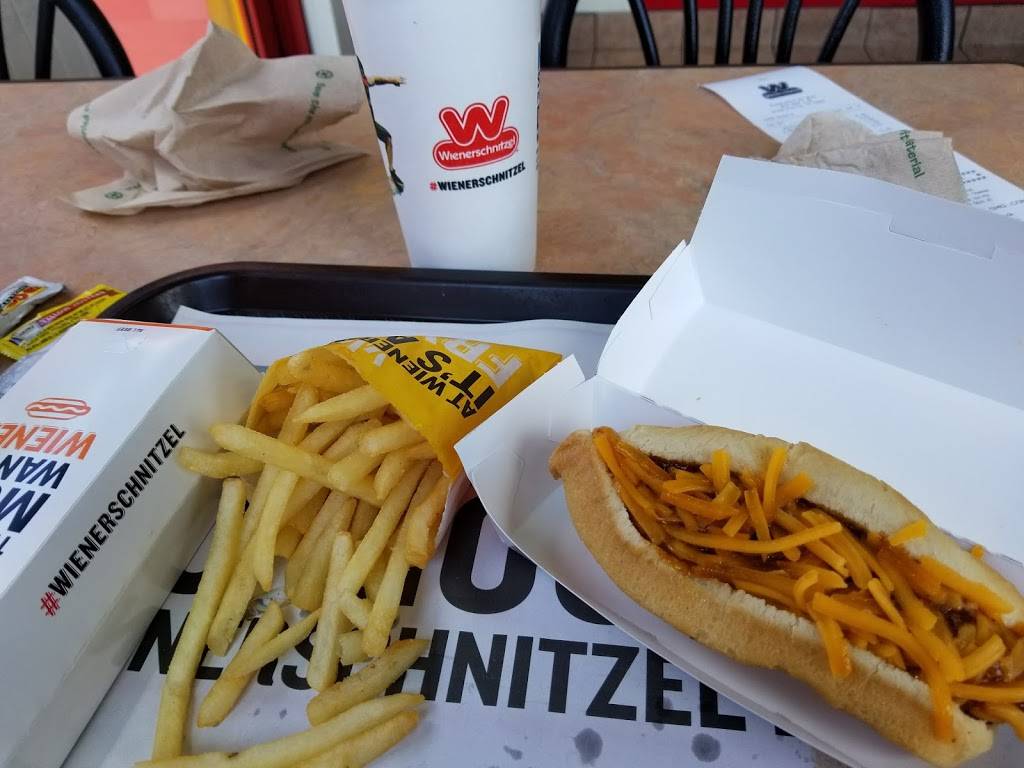 Wienerschnitzel | restaurant | 2614 West, I-20, S Great SW Pkwy, Grand Prairie, TX 75052, USA | 9726415545 OR +1 972-641-5545