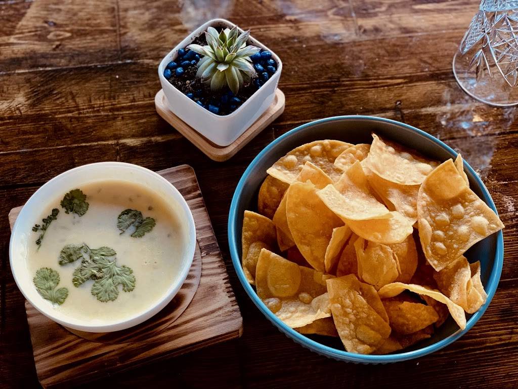 Blue Dahlia Cantina | restaurant | 1766 Bay Rd, Miami Beach, FL 33139, USA | 7863532583 OR +1 786-353-2583