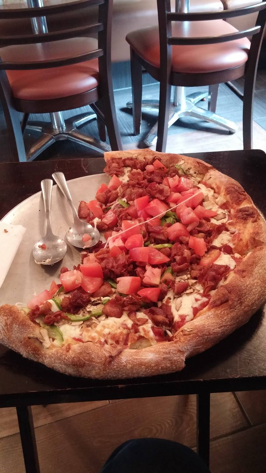 Restaurant Pizza Plus Enr | restaurant | 20 QC-116, Danville, QC J0A 1A0, Canada | 8198393244 OR +1 819-839-3244