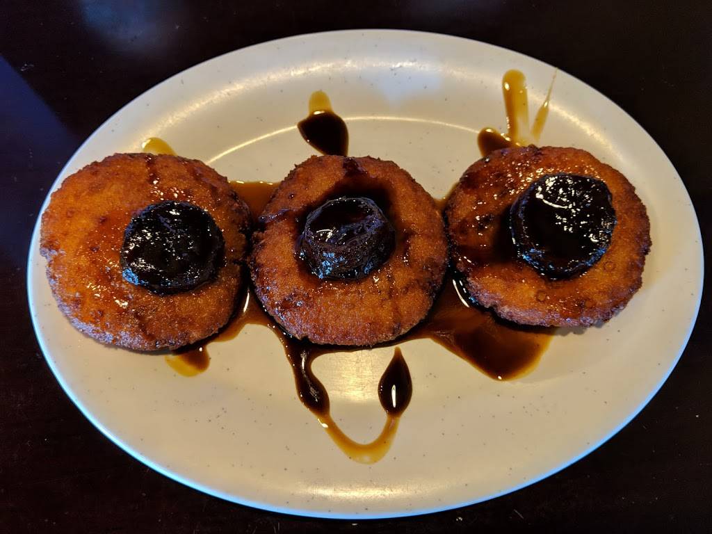 Christinas Salvadorian Food | restaurant | 10665 W Indian School Rd, Avondale, AZ 85392, USA | 6232494481 OR +1 623-249-4481