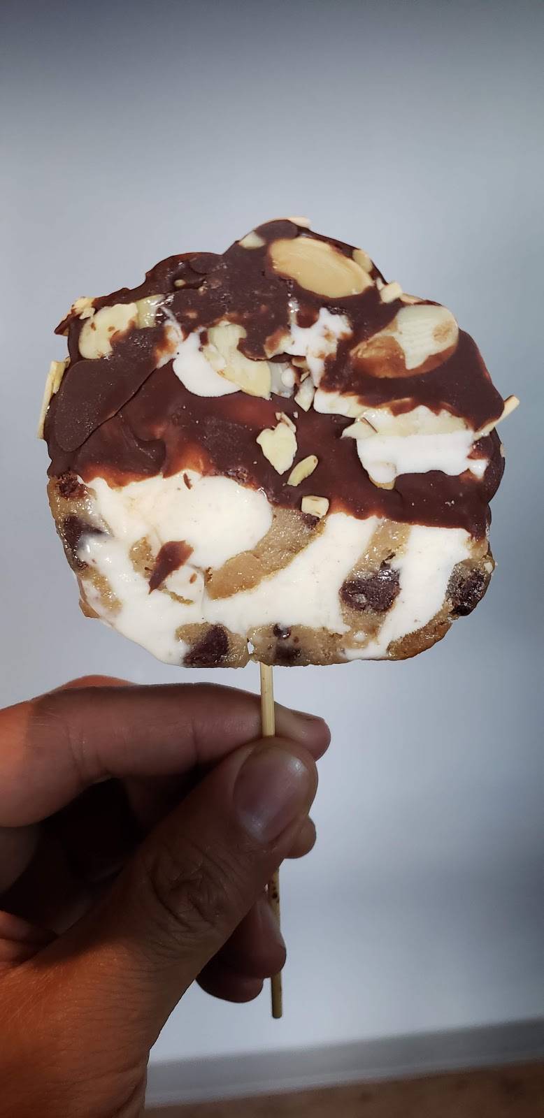 Angels Trumpet Ale House Arcadia | restaurant | 2339 N 44th St, Phoenix, AZ 85008, USA | 6026981234 OR +1 602-698-1234